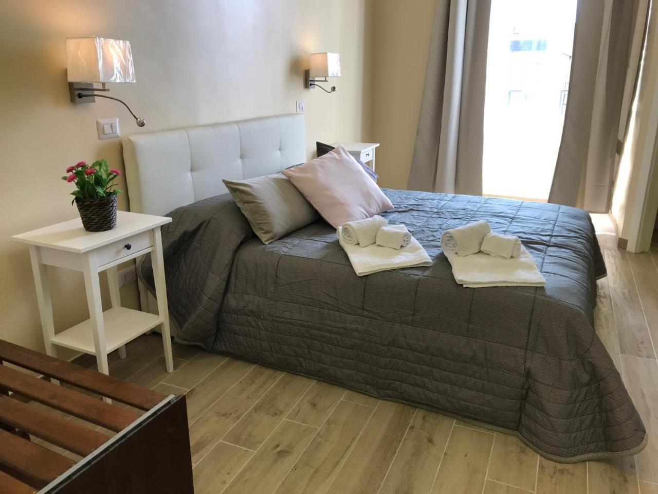 Serventi Longhi Pensión 2*